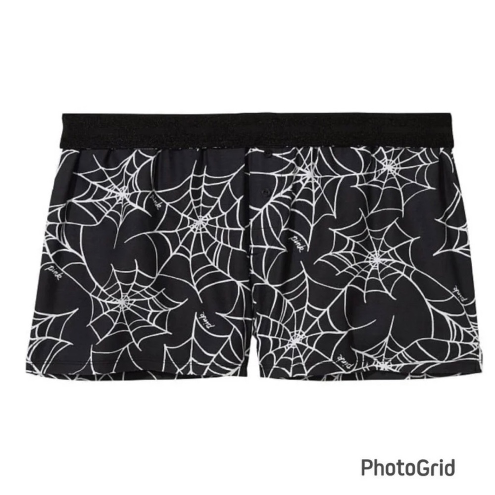 Shorts - Picture 2 of 4